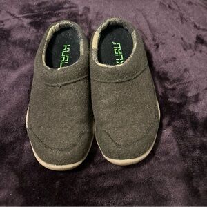 KURU woman’s  Brown Slip-On Slippers
